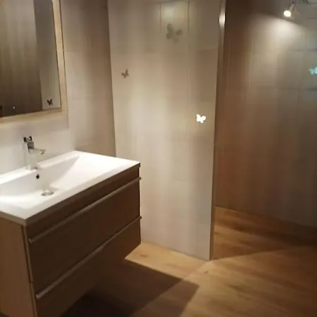 Avec Vue Sur La Montagne *